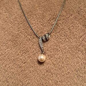 VINTAGE Elegant Silver Crystal Twist Pendant Necklace with a White Pearl